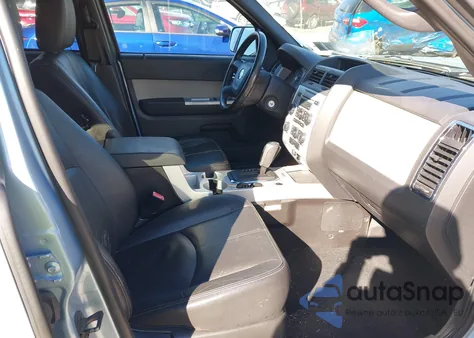 2009 Mercury Mariner Premier z USA, uszkodzony, nr VIN 4M2CU97739KJ14224